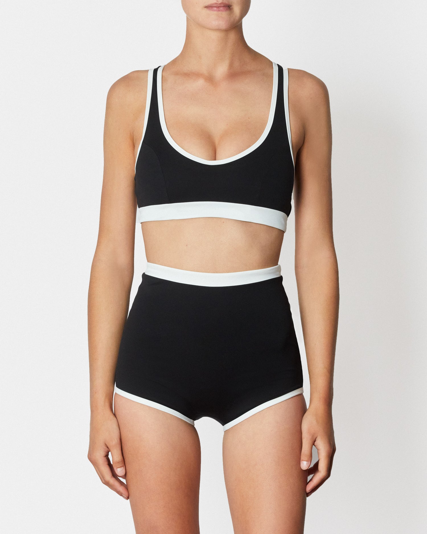 On body front of The Contour Duo Shortie - Black & White