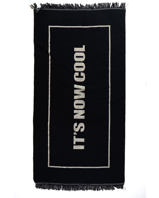 Back of THE LUXE TOWEL - BLACK
